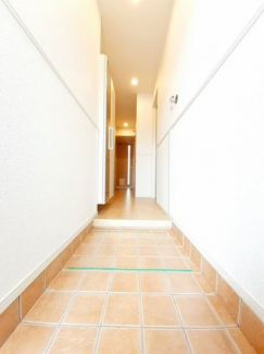 明るい玄関です