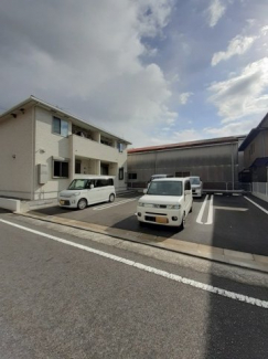 駐車場に車を止められます