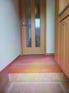 毎日通る玄関はこちらです