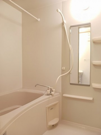 落ち着いた空間のお風呂です