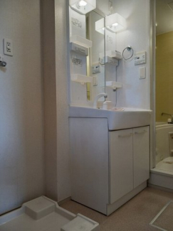 忙しい朝には欠かせない洗面所です
