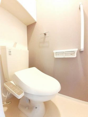 清潔感のあるトイレです