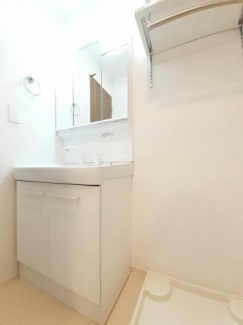 忙しい朝には欠かせない洗面所です