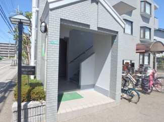 【エントランス】