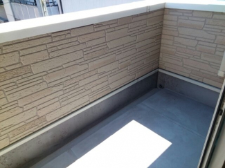 【バルコニー】