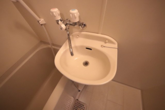 コンパクトで使いやすい洗面所