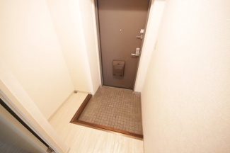 明るい玄関です