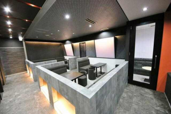 ３Ｆ★約２１．７坪★深夜営業可能のお店です★