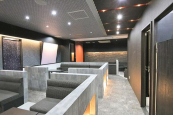 ３Ｆ★約２１．７坪★深夜営業可能のお店です★