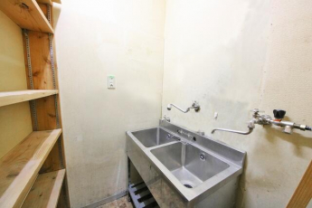 ３Ｆ★約２１．７坪★深夜営業可能のお店です★