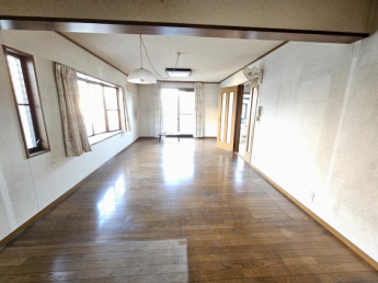 窓が多いので明るいですね