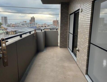 【バルコニー】