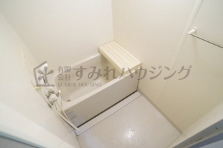 参考、同建物・反転間取りの号室