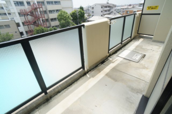 参考、同建物・反転間取りの号室