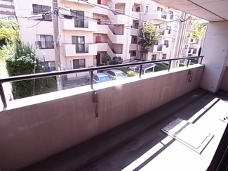 【バルコニー】