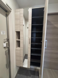 シューズボックス