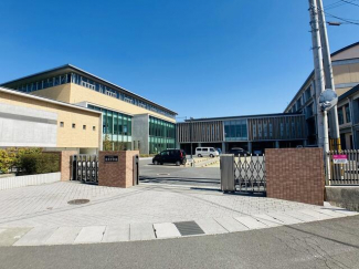 港南中学校まで2300m