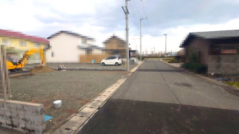 【前面道路含む現地写真】