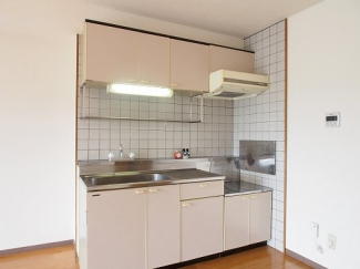 コンパクトなキッチンで掃除もラクラク