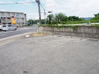 駐車場に車を止められます