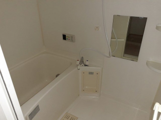 落ち着いた空間のお風呂です