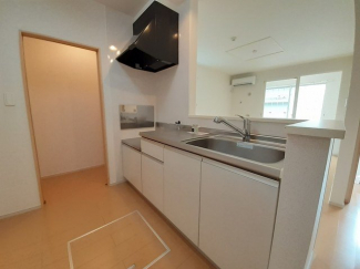 コンパクトなキッチンで掃除もラクラク