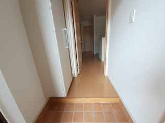 シンプルで使いやすい玄関です