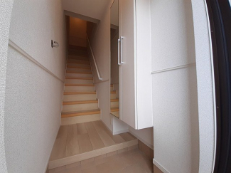 毎日通る玄関はこちらです