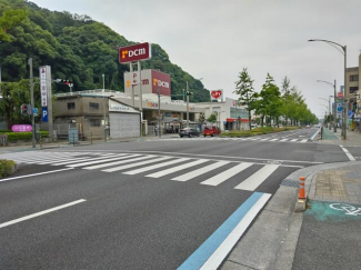 くすりのレデイ平和通り店まで637m
