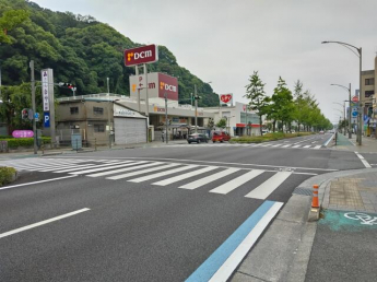 くすりのレデイ平和通り店まで637m