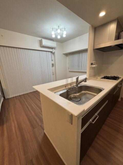 松山市持田町２丁目の中古マンションの画像