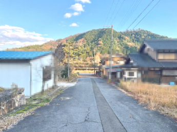 【前面道路含む現地写真】