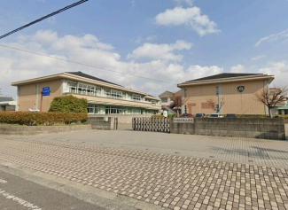 松山市立双葉小学校まで700m