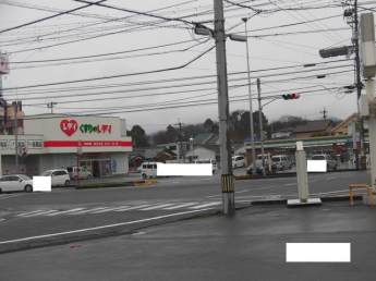 くすりのレデイ東石井店まで246m