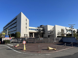 愛媛県立医療技術大学まで688m