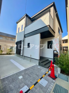 前面道路含む現地写真です