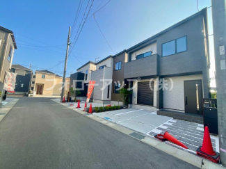 前面道路含む現地写真です