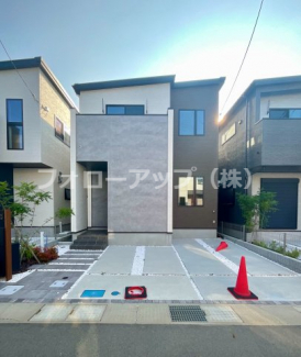 前面道路含む現地写真です