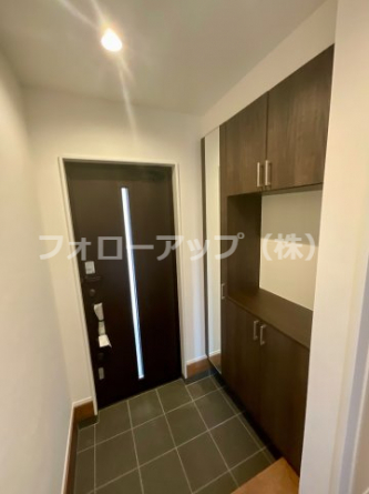 落ち着いた玄関です