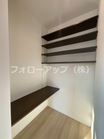 ちょっとした収納スペースも充実しています