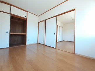 明るい室内です