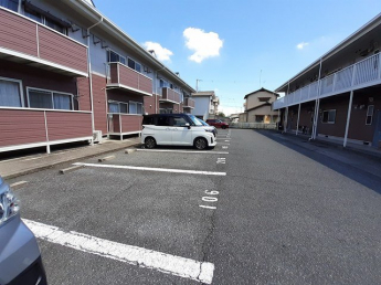 駐車場に車を止められます