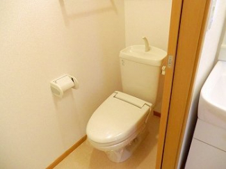 清潔感のあるトイレです