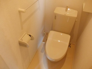 ゆったりとした空間のトイレです