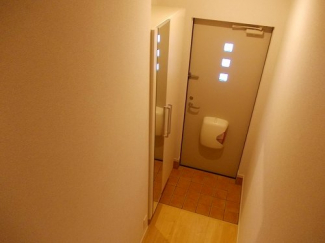 明るい玄関です