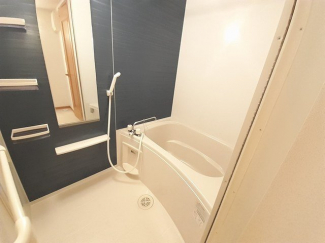 落ち着いた空間のお風呂です