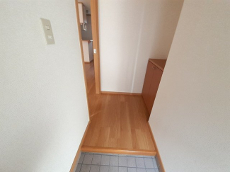 落ち着いた玄関です