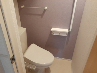 コンパクトで使いやすいトイレです