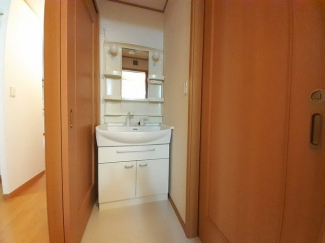 脱衣スペースもあります