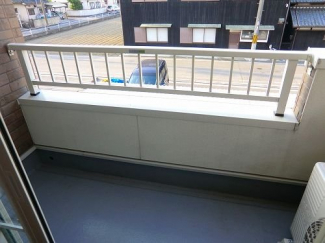 広々としたバルコニーです